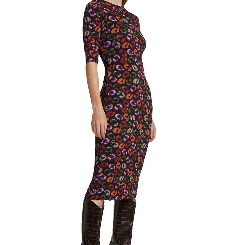 Farm Rio
Leopard-Print Fitted Sheath Dress - Picture 4 of 9